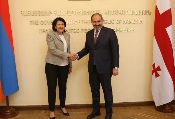 სალომე ზურაბიშვილი ნიკოლ ფაშინიანს შეხვდა