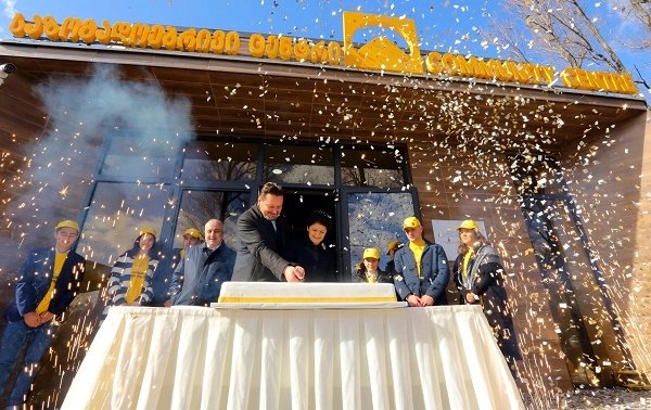 თეა წულუკიანმა სოფელ მუხრანში 62-ე საზოგადოებრივი ცენტრი ხორვატიის საჯარო ადმინისტრირების მინისტრთან ერთად გახსნა