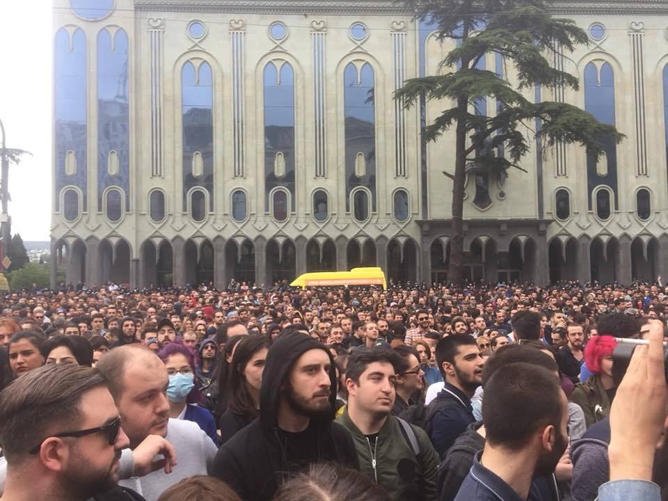 აქციის ორგანიზატორებსა და საპატრულო პოლიციის ხელმძღვანელებს შორის შეთანხმება ვერ შედგა