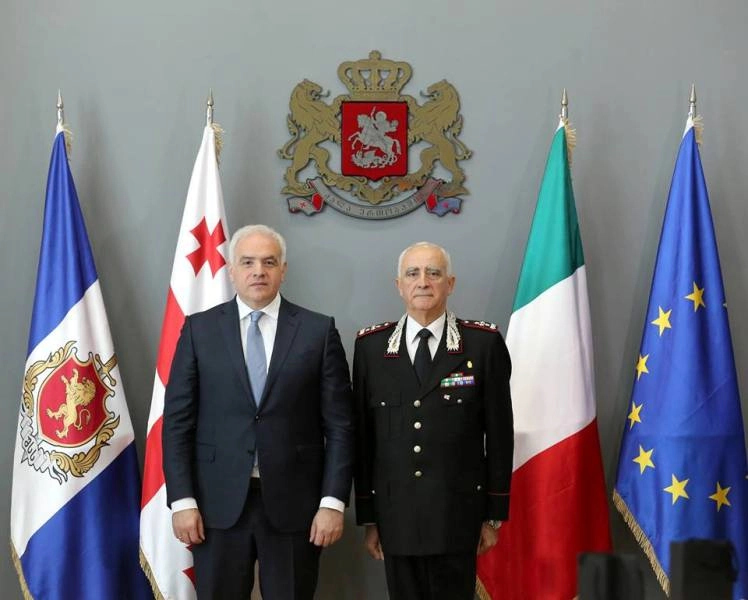 გიორგი მღებრიშვილი იტალიის რესპუბლიკის კარაბინიერთა კორპუსის მეთაურს შეხვდა