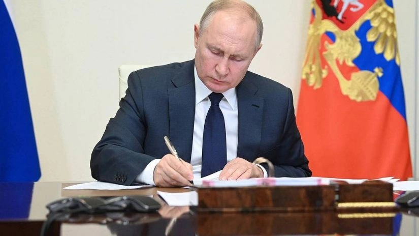 პუტინმა ოკუპირებულ ცხინვალთან ე.წ. ორმაგი მოქალაქეობის შესახებ შეთანხმებას მოაწერა ხელი