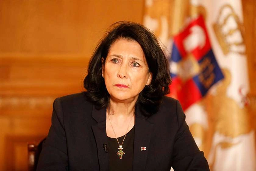 საჭიროა სიტუაციის დაუყოვნებლივ დეესკალაცია და დაძაბულობის განმუხტვა, რომელსაც სჭირდება კონსტრუქციული დიალოგი - პრეზიდენტი