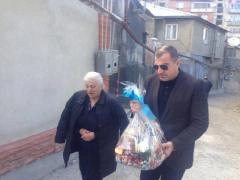პირველი ჯგუფის ინვალიდ ვეტერანებს საახალწლო საჩუქრები გადაეცემათ