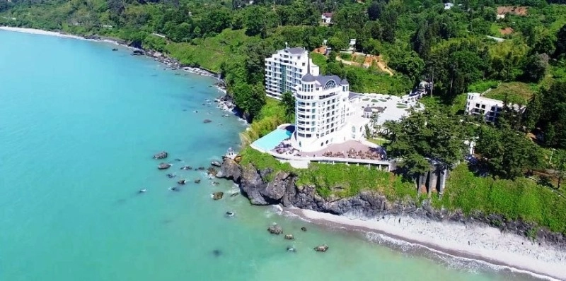  აჭარაში 5*-იანი სასტუმრო Castello Mare Hotel & Wellness Resort სტუმრებს 1 ივლისიდან მიიღებს