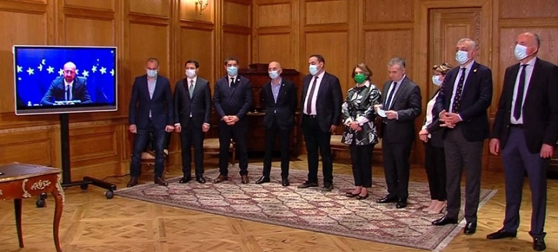 მმართველმა პარტიამ და ოპოზიციამ შარლ მიშელის დოკუმენტს ხელი მოაწერეს
