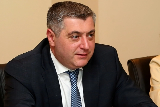  სასჯელაღსრულებისა და პრობაციის მინისტრი მუსლიმ პატიმრებს რამადან ბაირამის დღესასწაულს ულოცავს