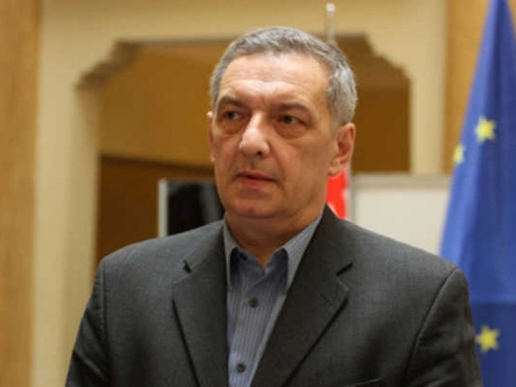 პრეზიდენტმა მოკლული გოგოს ნათესავებს ჰკითხოს, არის თუ არა ეს მის წინააღმდეგ შავი პიარი, მის ადგილას ამის თქმის შემრცხვებოდა - ვოლსკი