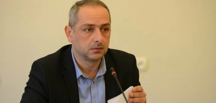„როგორც ქუხს, ისე არ წვიმს“ - ირაკლი სესიაშვილი უმრავლესობაში არსებულ დაპირისპირებაზე