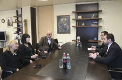 გიორგი აბაშიშვილი საპოლიციო გამოსახლების კანონთა პაკეტთან დაკავშირებით არასამთავრობო ორგანიზაციას შეხვდა