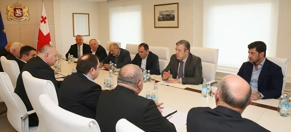 გიორგი კვირიკაშვილმა გუბერნატორებთან რეგიონებში არსებული პრობლემები განიხილა